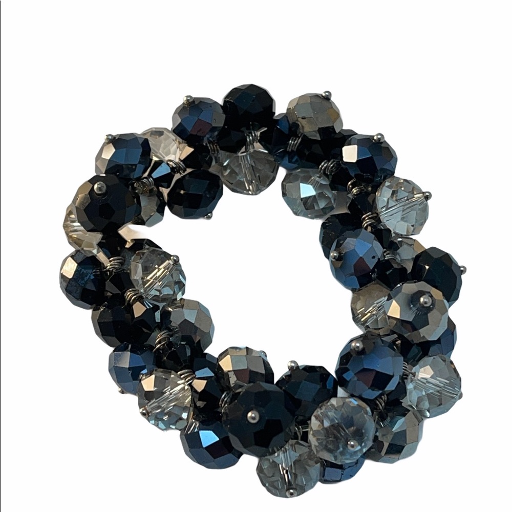 Ali Khan New York Crystal cluster bracelet Black & clear fancy design cha cha